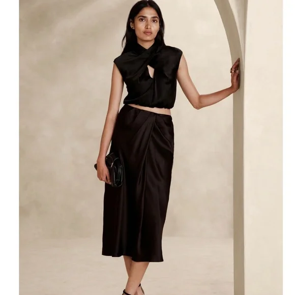 NWT Banana Republic Zandra Silk Midi Skirt Chocolate Brown XS - Picture 1 of 5